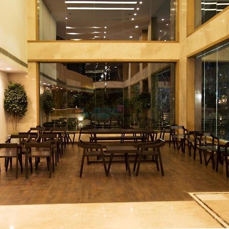 V 7 Hotel Τσενάι Εξωτερικό φωτογραφία